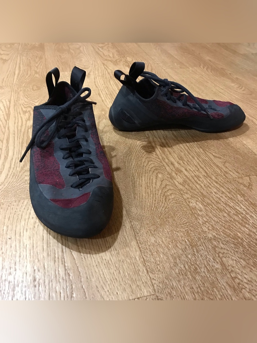Butora Advance Climbing Shoes Black Red Size 44.5